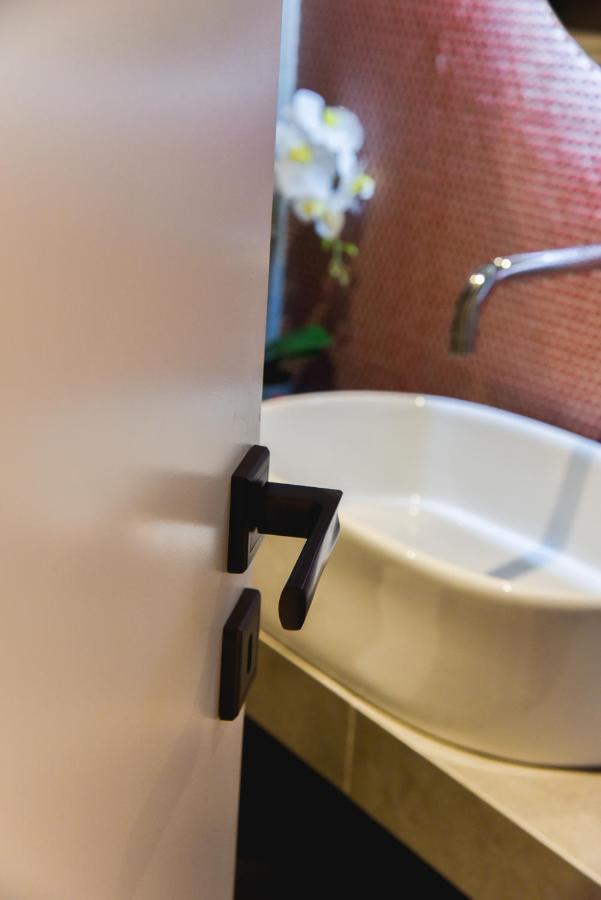 Central44 Omg Casual Suite Atene Esterno foto
